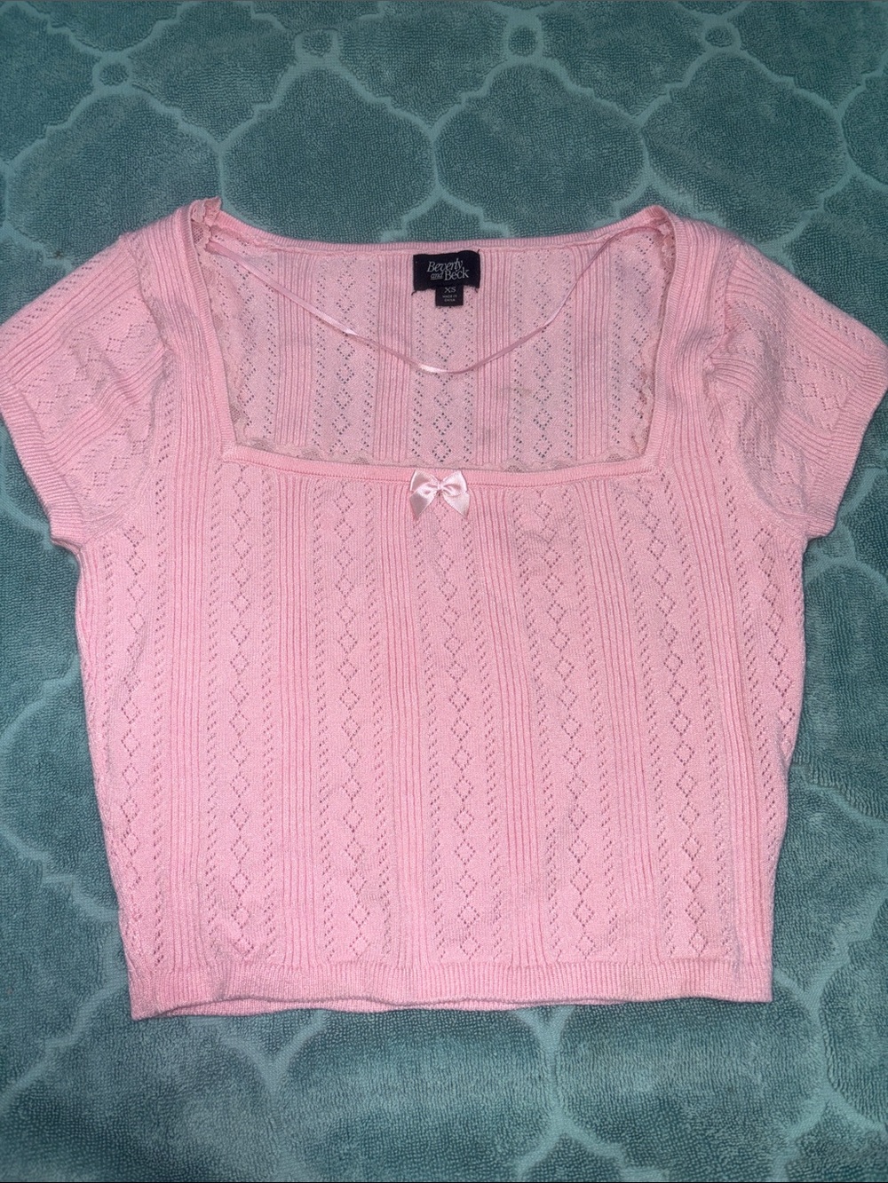 Beverly and Beck  Light Pink Knit Crop Top with Bow SZ.xs